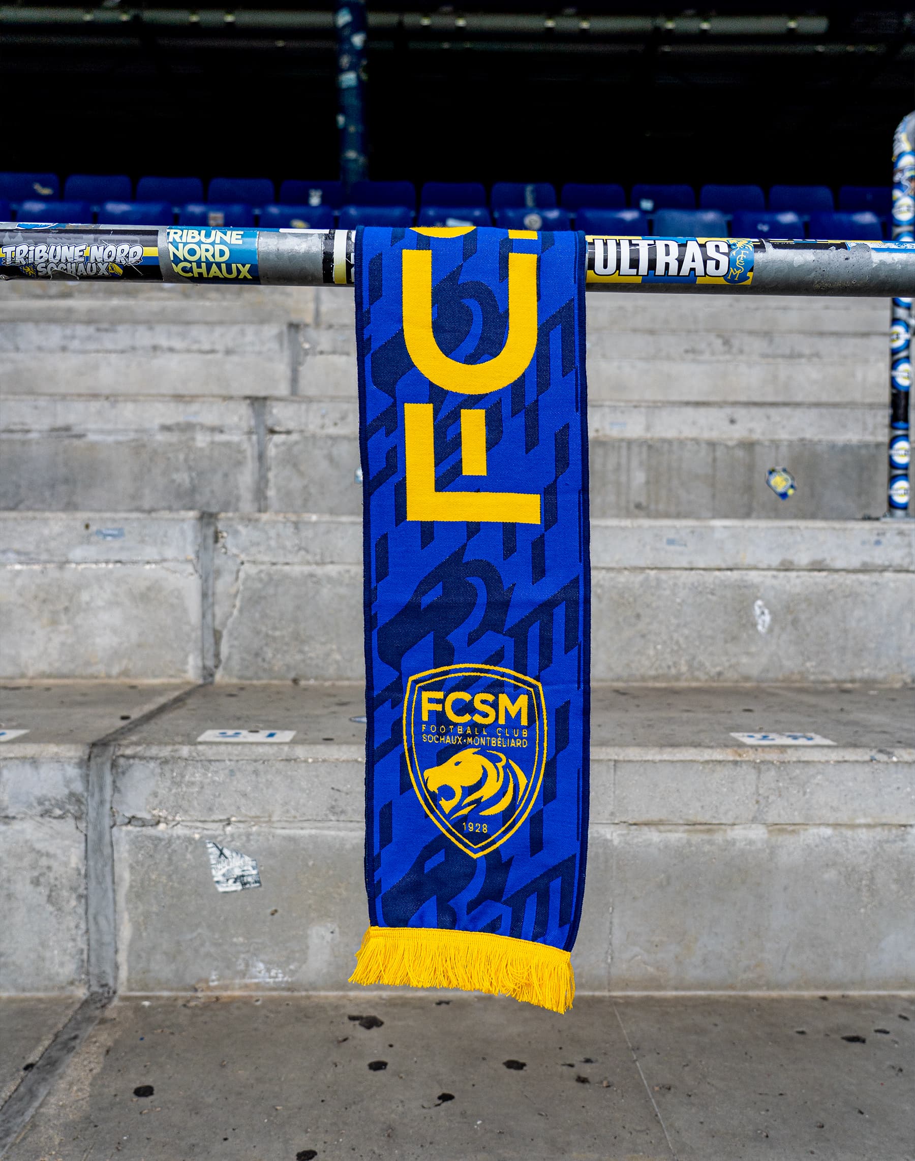 Écharpe football FC Sochaux - Sport & Plein air Écharpe football FC Sochaux - Sport & Plein air