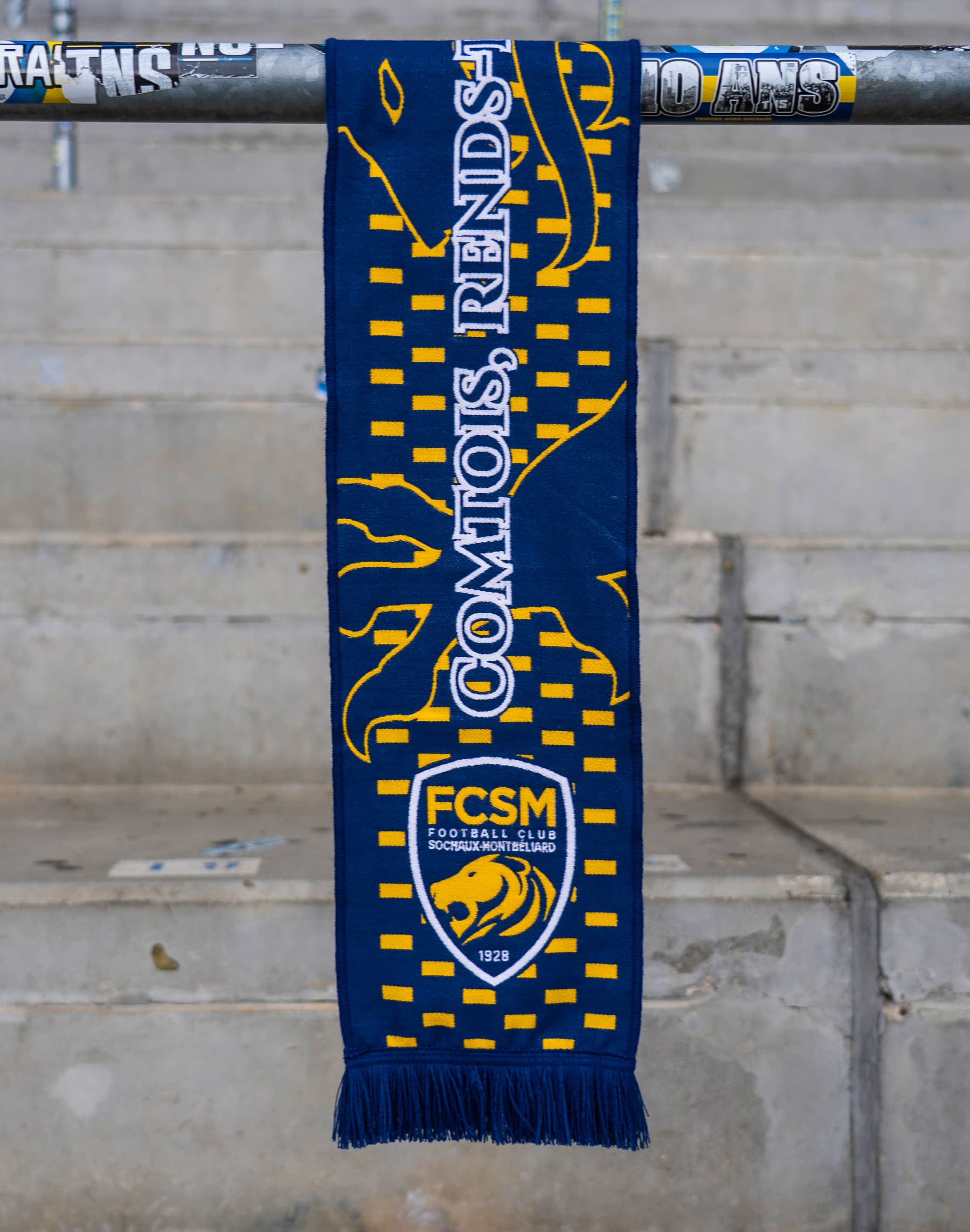 ÉCHARPE "COMTOIS RENDS-TOI ! NENNI MA FOI !"