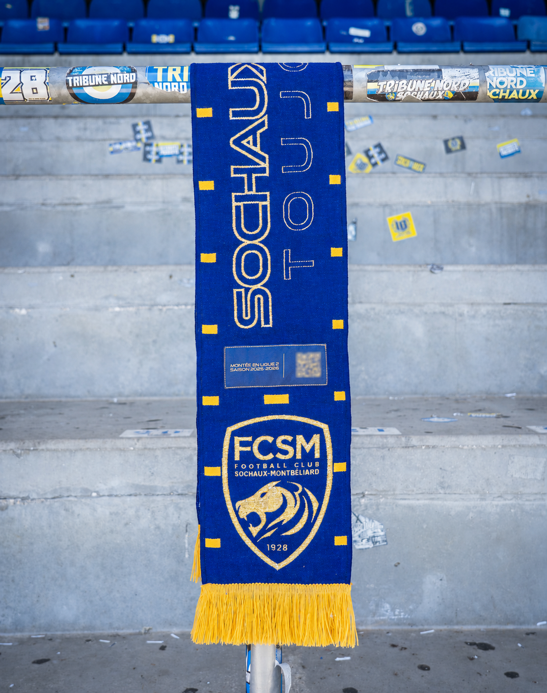 ÉCHARPE "SOCHAUX VIVRA TOUJOURS"