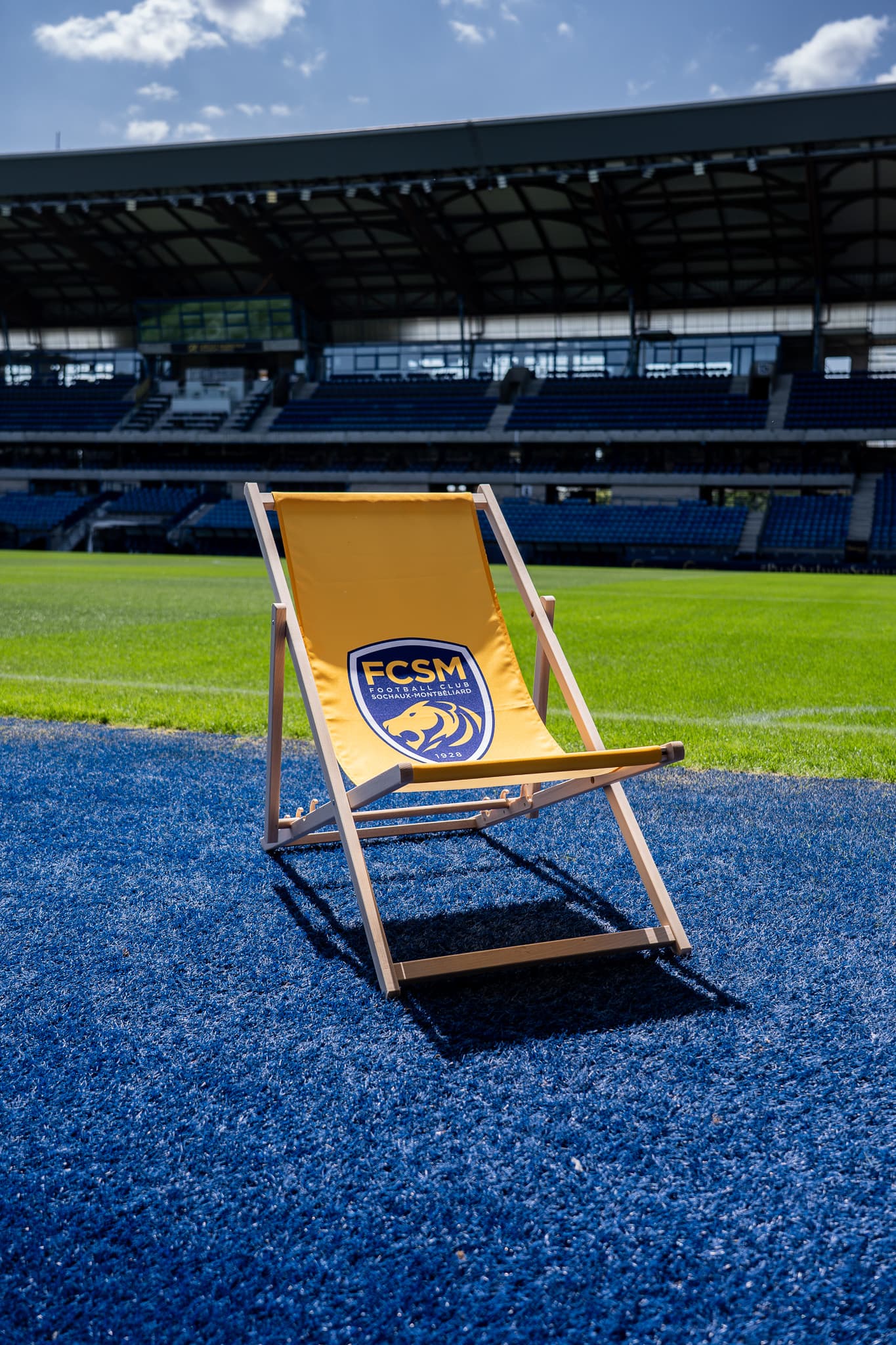 CHAISE LONGUE JAUNE