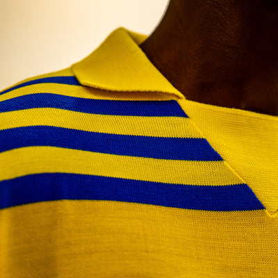 Design inspiré du maillot 83/84