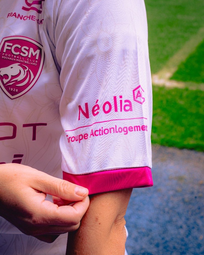 Dos du maillot floqué Liliane, sous la pluie